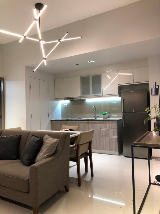 One Uptown Residence Taguig Bagian luar foto