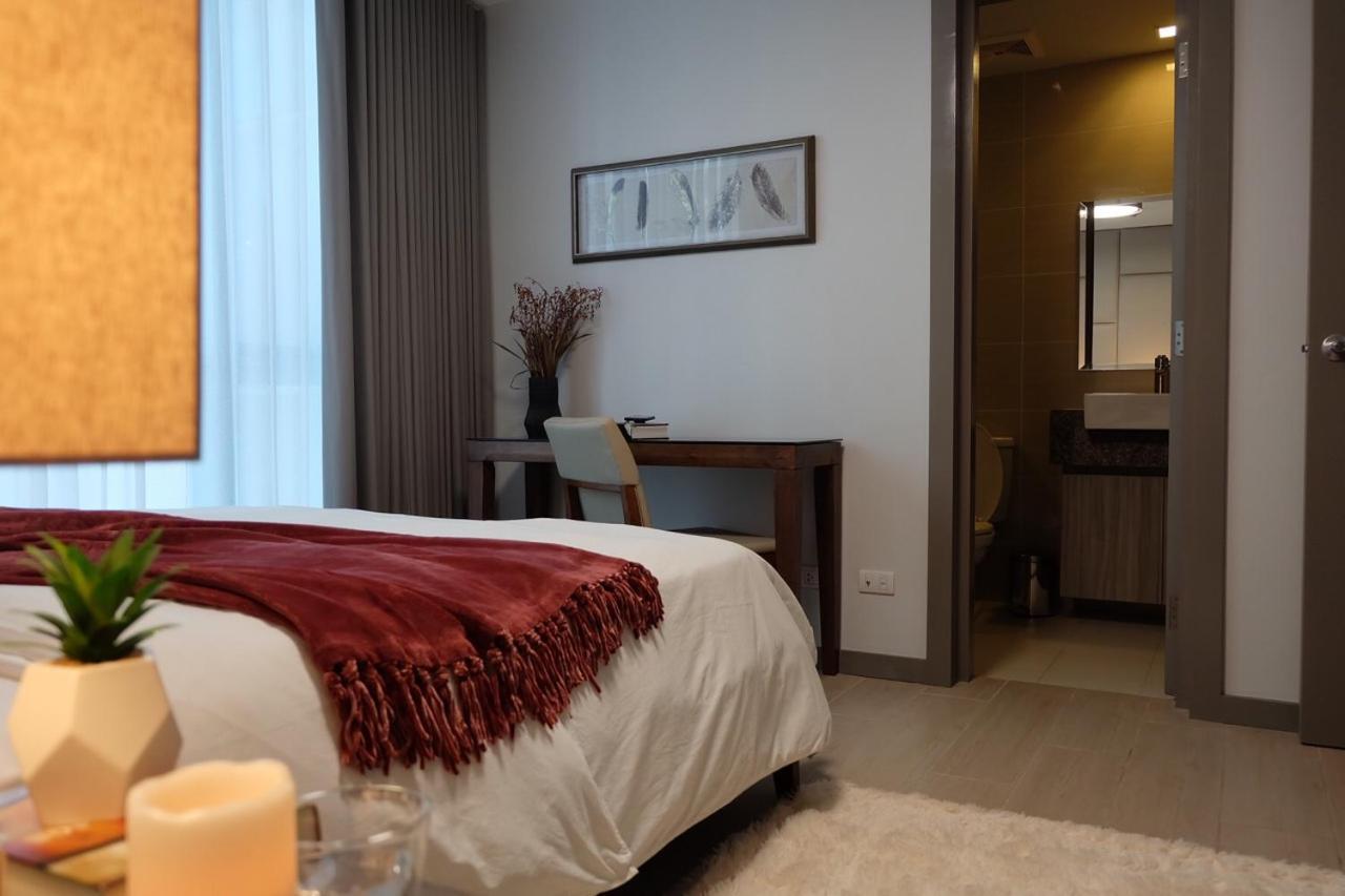 One Uptown Residence Taguig Bagian luar foto
